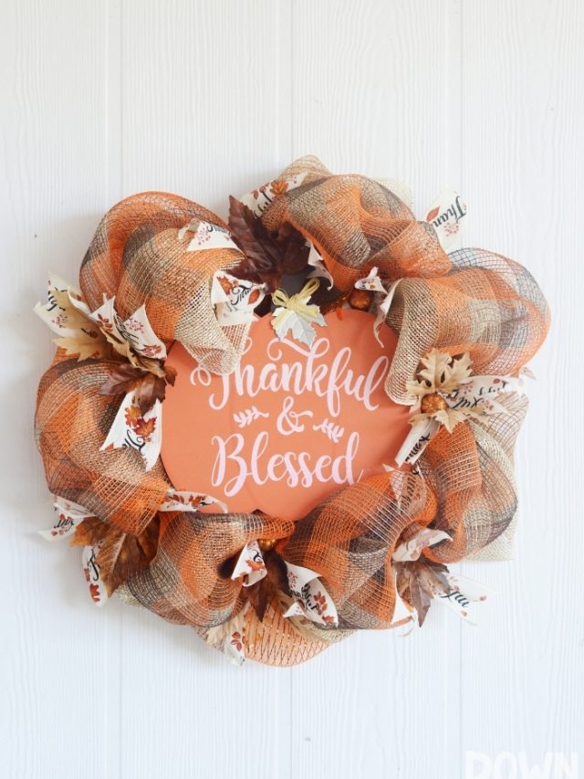 cropped-diy-thanksgiving-mesh-wreath-tall