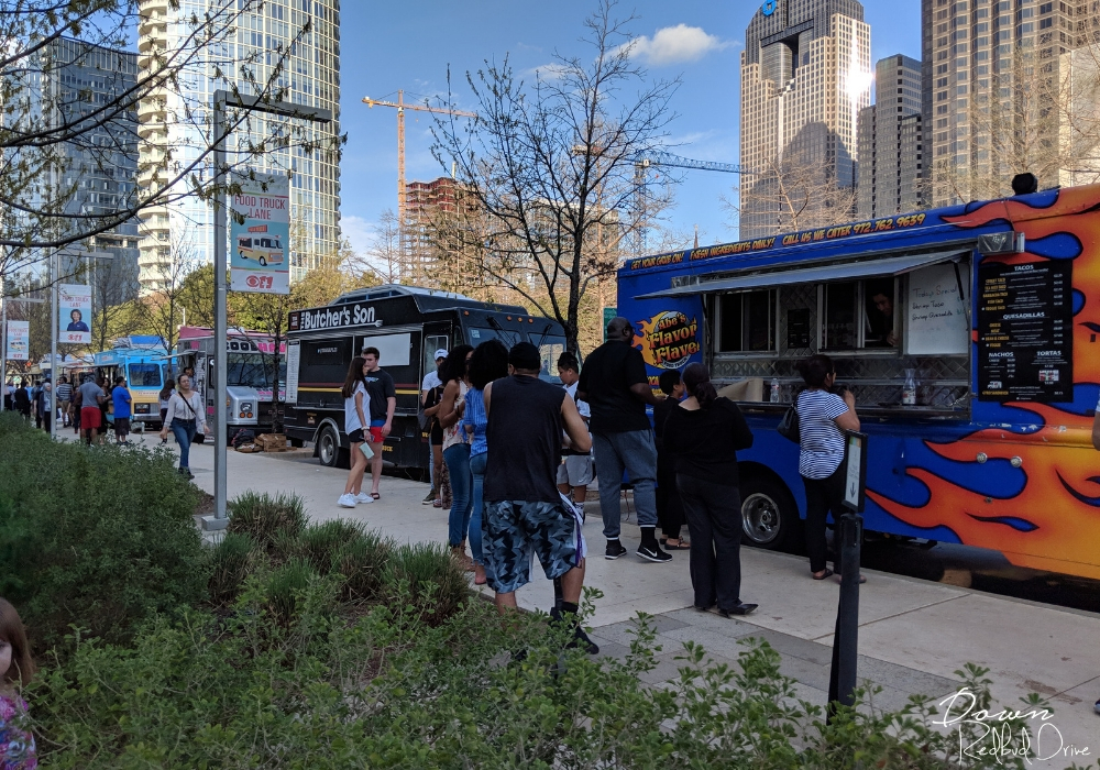 food trucks at klyde warren park
