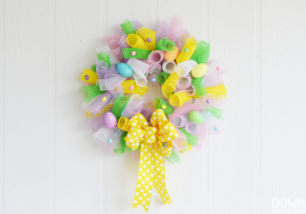diy-easter-deco-mesh-wreath-main-wide