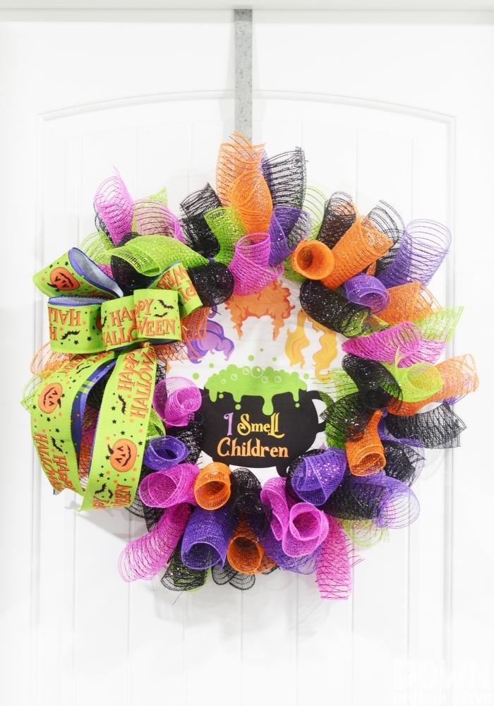 hocus-pocus-wreath-tall