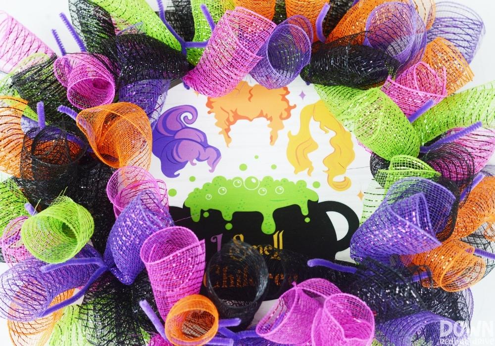 hocus-pocus-wreath-wide-step-5-1