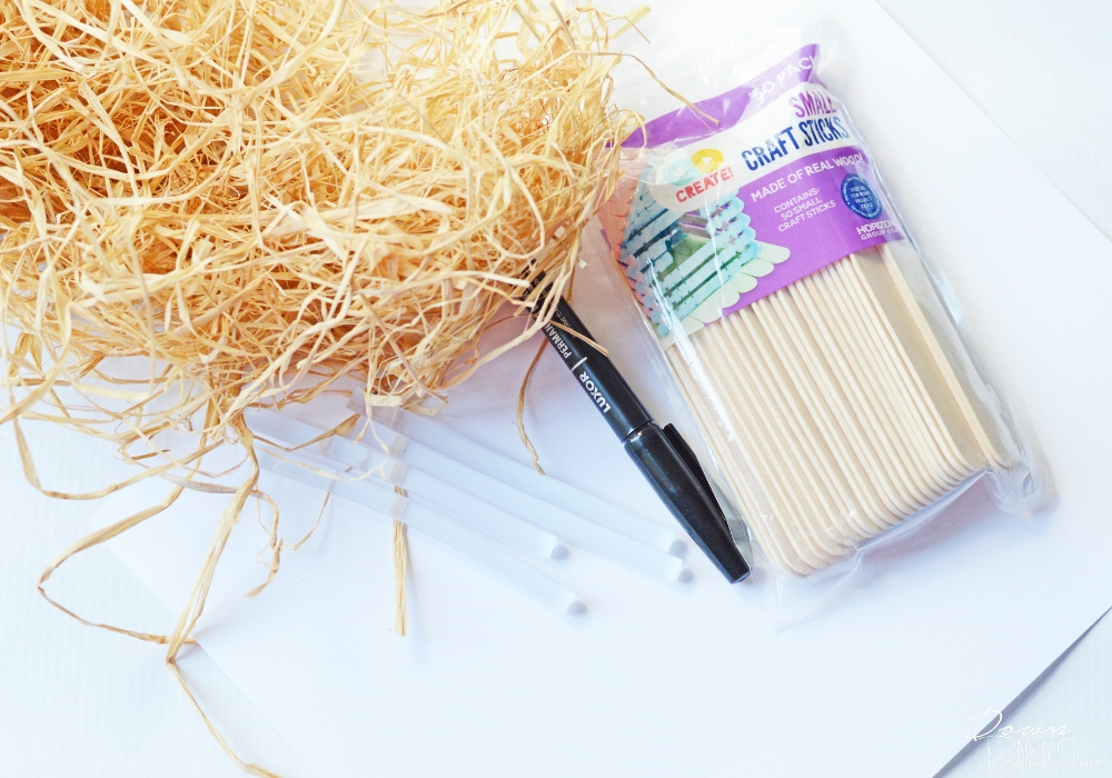 popsicle-stick-scarecrow-1 supplies for making a Popsicle Stick Scarecrow Magnet