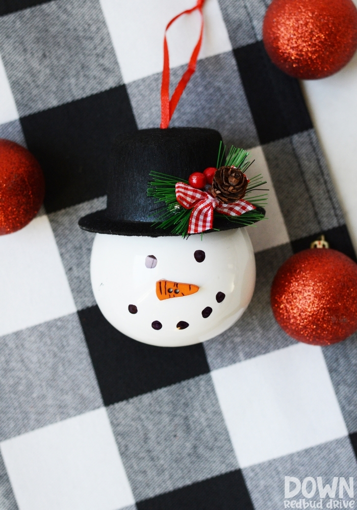 snowman-ornament-diy-main-tall-1 Snowman Ornament DIY main tall image.