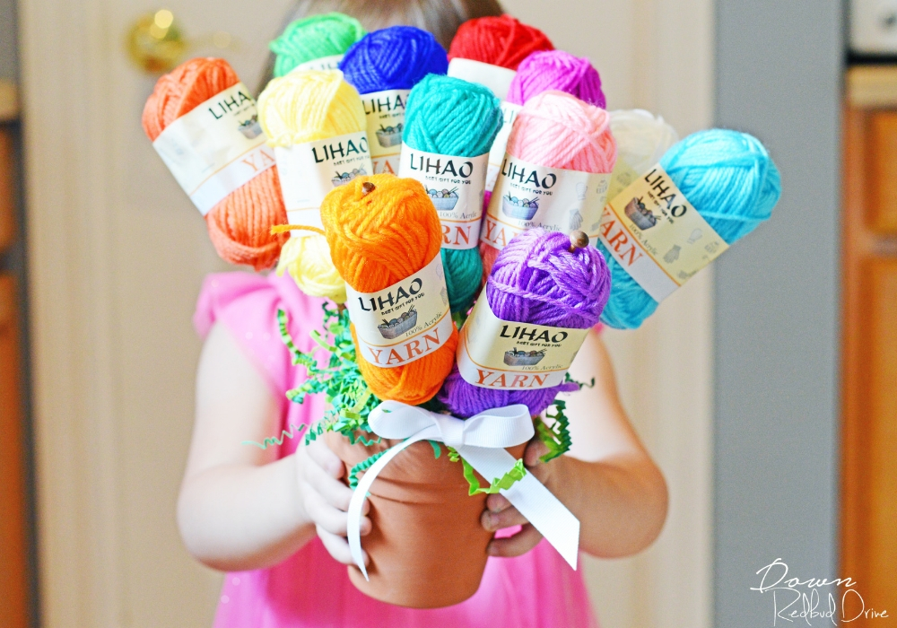 yarn-bouquet-7 little girl holding a yarn bouquet
